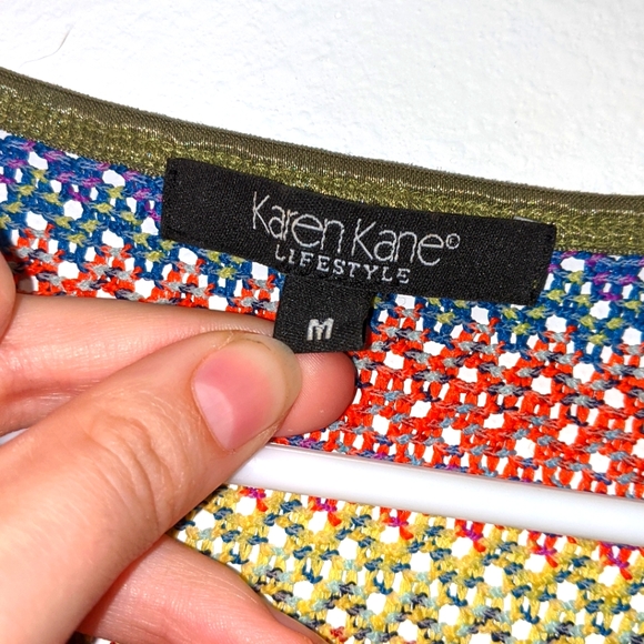 Multicolor Stretchy Mesh Fitted Top - Picture 2 of 5